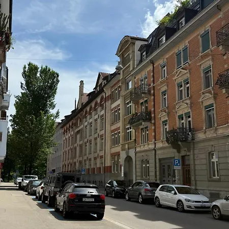 Maison Zueri דירה